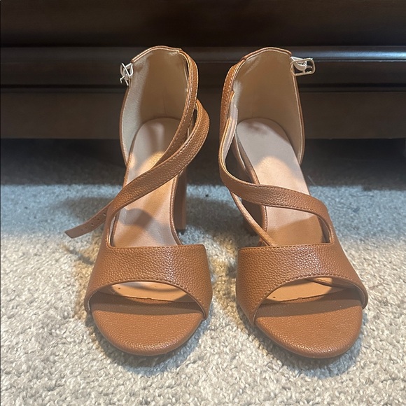 Elegant Tan Strappy Heels - Picture 1 of 4